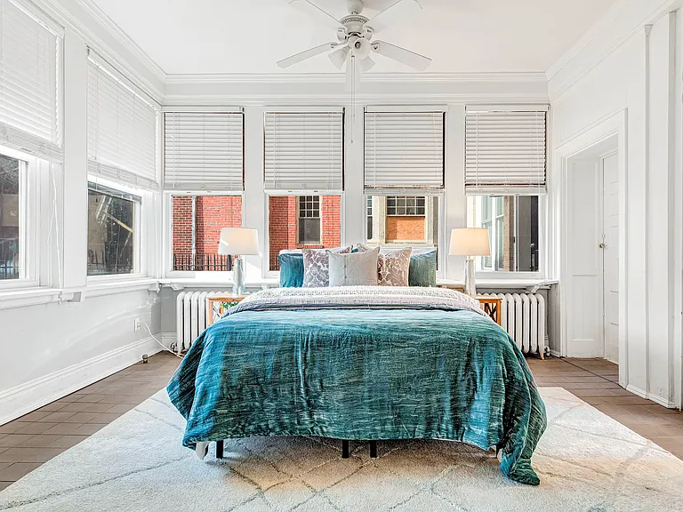 1208 W Franklin St #B — Photo 12