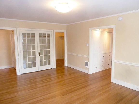 Top Floor, Lots of Storage