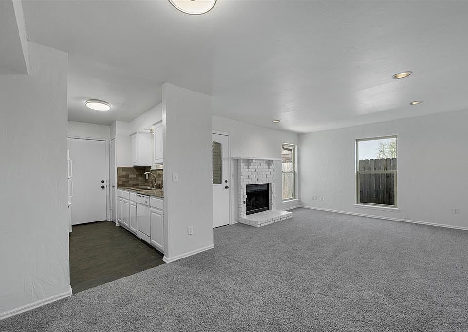 1st image of 11418 Benttree Cir