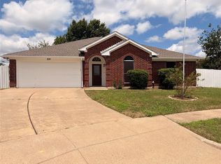 2131 Post Wood Ln, Arlington, TX 76018
