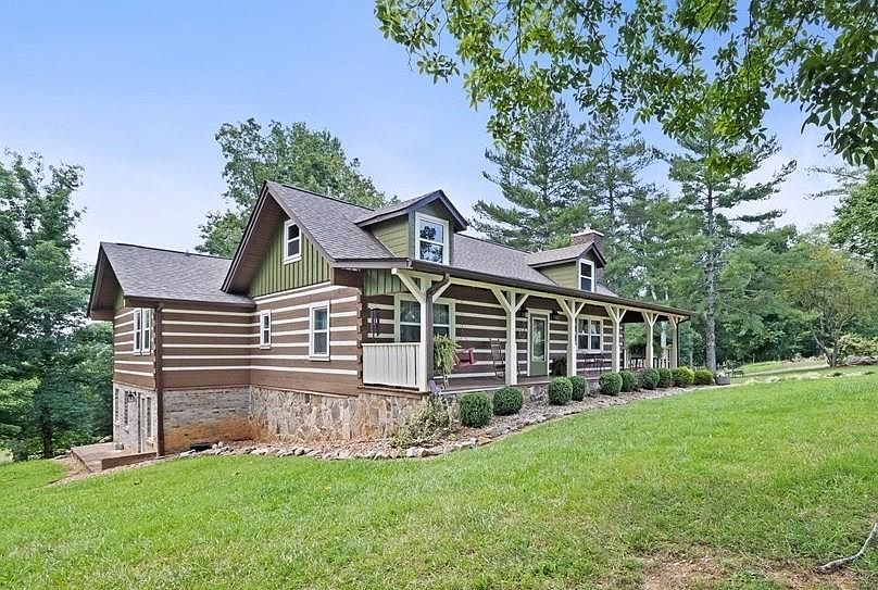 1st image of 200 Duke Ln