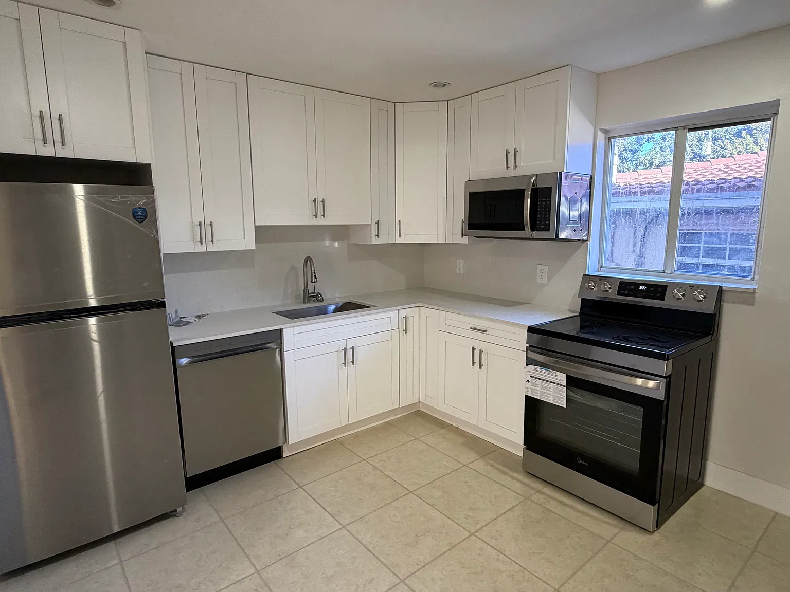 2 bed, 1200 sqft, $2,000 — Photo 4
