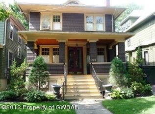 221 Reynolds St, Kingston, PA 18704