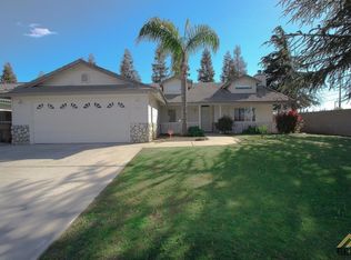 8005 Willow Creek Dr, Bakersfield, CA 93308