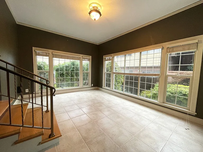 5514 NE Halsey St — Photo 6