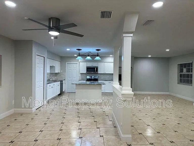 104 W Brentridge Dr #1 — Photo 12