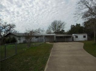 10904 Travis Dr, Jonestown, TX 78645