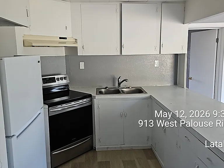 913 W Palouse River Dr #1 — Photo 3