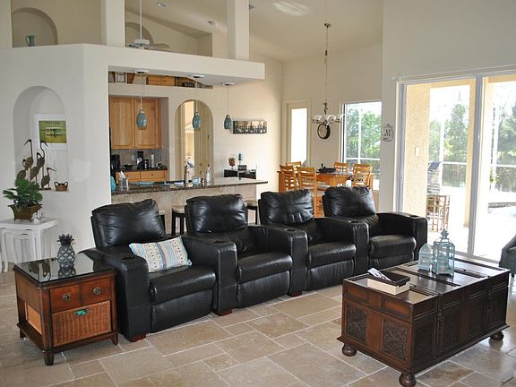 5th image of 4110 SW 22nd Ct
