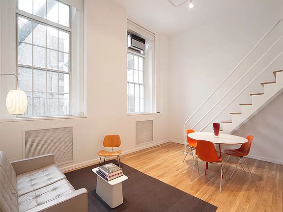 2nd image of 29 King St APT 3E