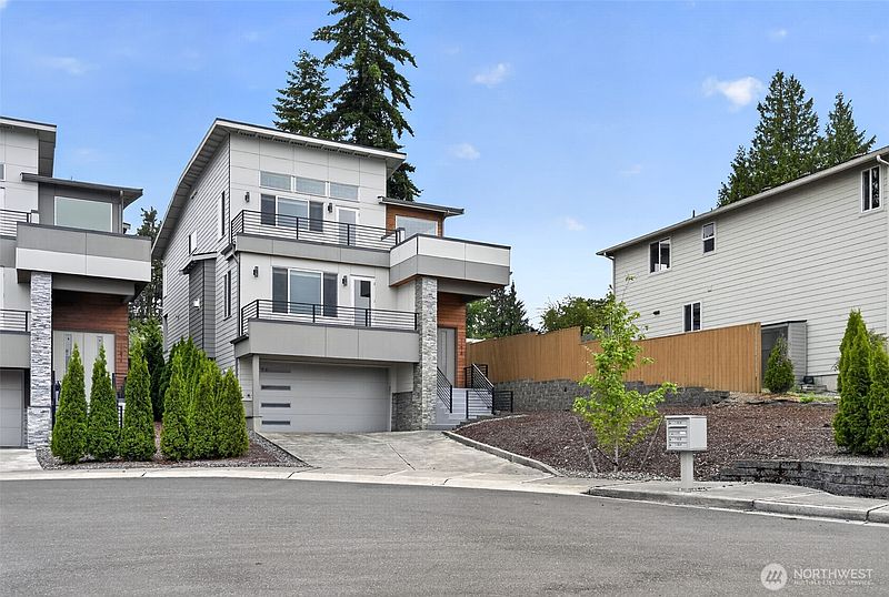 2nd image of 11838 79th Avenue S