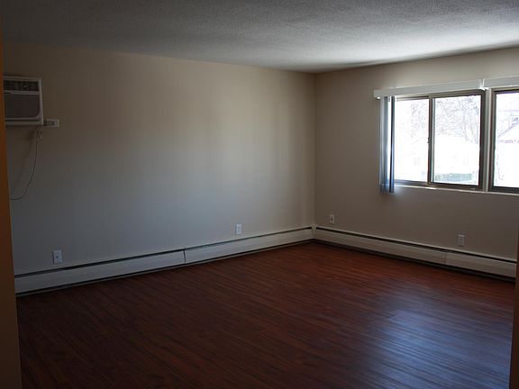 4th image of 1115 14th Ave SE APT 10