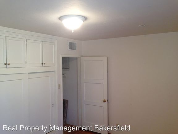 3rd image of 1802 Shamrock Way