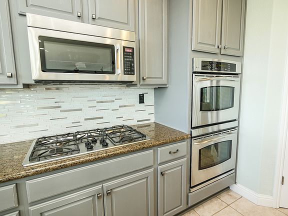 2nd image of 2199 Mount Errigal Ln