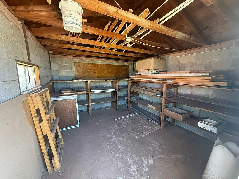 107 Avenue G — Photo 33