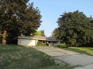 3248 S El Dorado Dr, New Berlin, WI 53151