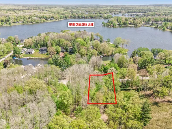 8209 W Royal Rd, Stanwood, MI 49346
