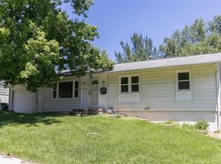 2058 Knollshire Rd NE, Cedar Rapids, IA 52402