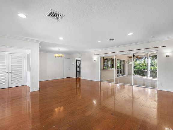 2nd image of 781 Apple Tree Lane