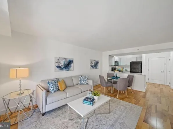 800 4th St SW APT N120, Washington, DC 20024