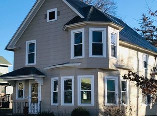 617 5th Ave SE, Dyersville, IA 52040