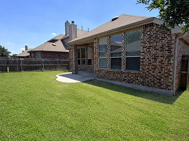 1501 Toucan Dr — Photo 28