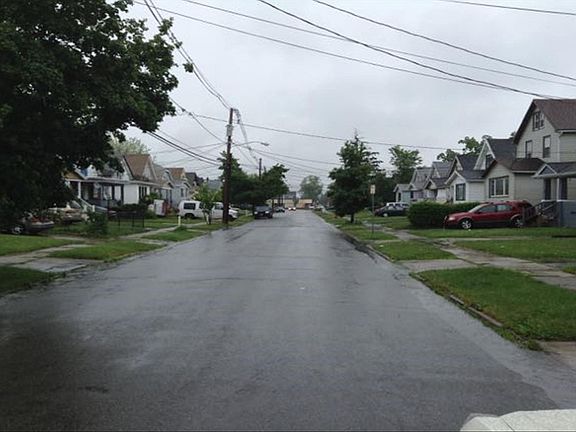 5th image of 62 Andover Ave