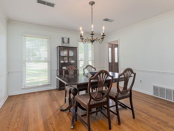 4th image of 2271 Coathbridge Dr