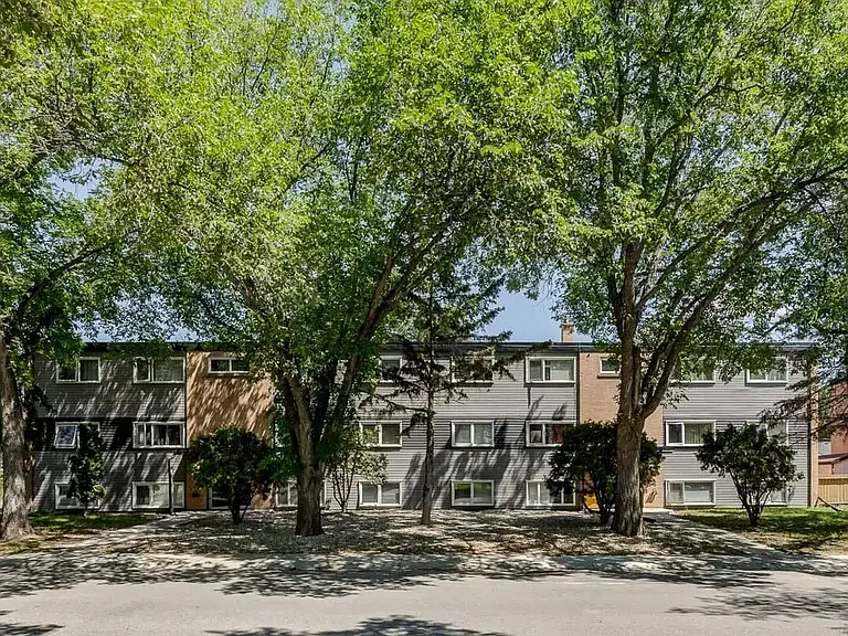 2627 Lacon St #2 — Photo 23