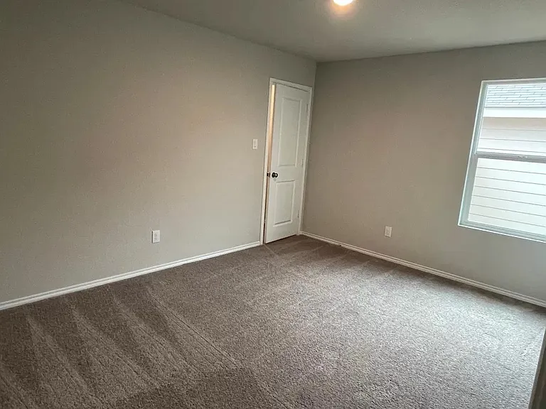 10538 Varmus Dr — Photo 20