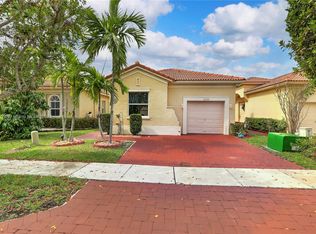 2322 NE 37th Rd, Homestead, FL 33033