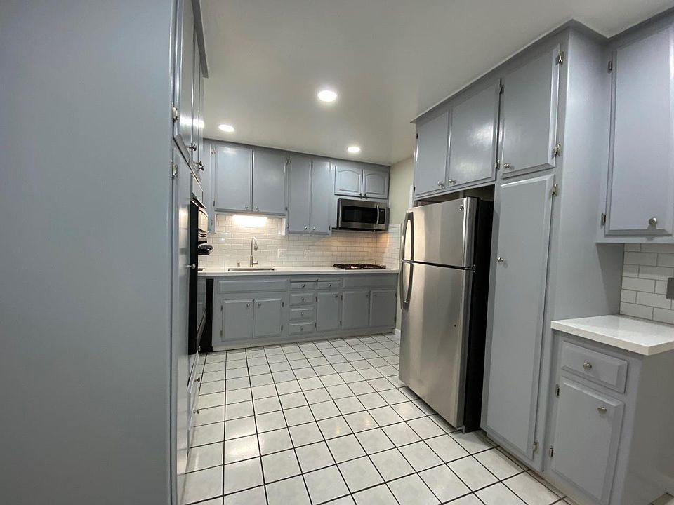 1st image of 50-56 Hobart Ave