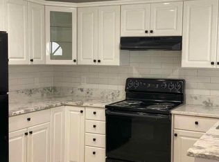 4250 37th St S APT 7, Saint Petersburg, FL 33711