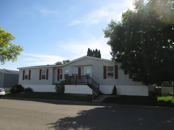 190 Brentwood Dr #190, White Lake, MI 48386