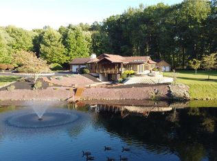 4004 Wynwood Dr, Sharpsville, PA 16150