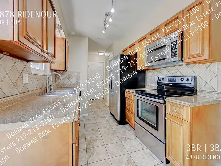 4878 Ridenour Dr — Photo 5