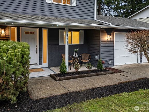 2nd image of 10621 164th Avenue NE