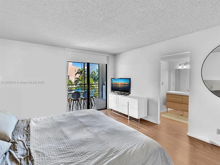 20401 NE 30th Ave #310-8 — Photo 13