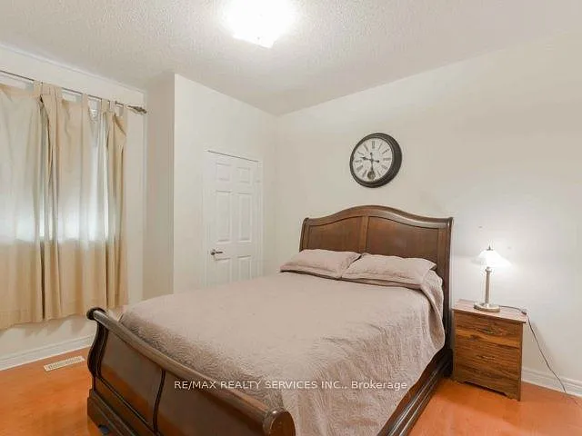 106 Pennyroyal Cres — Photo 12