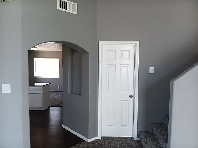 7040 Husky Dr NE — Photo 4