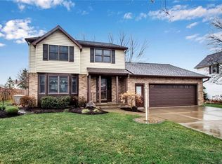 15 Continental Dr, Lockport, NY 14094