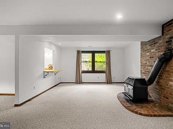 5th image of 2 Chelsea Ct