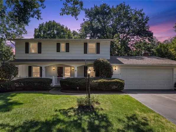 25 Valley Green Dr, Penfield, NY 14526