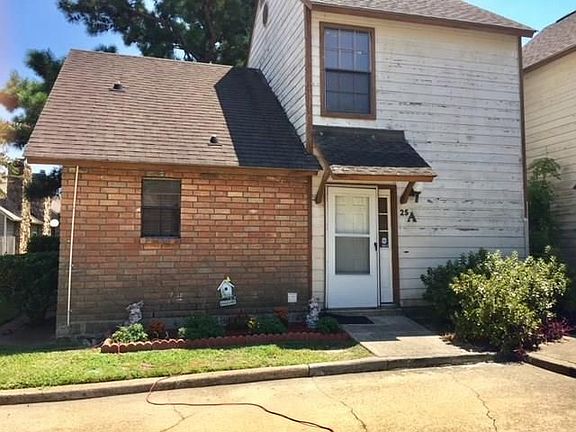 2nd image of 1500 W Esplanade Ave APT 25A