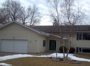 824 4th St, Baraboo, WI 53913