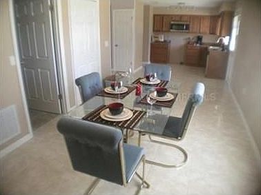 3rd image of 95 Gordon Dr