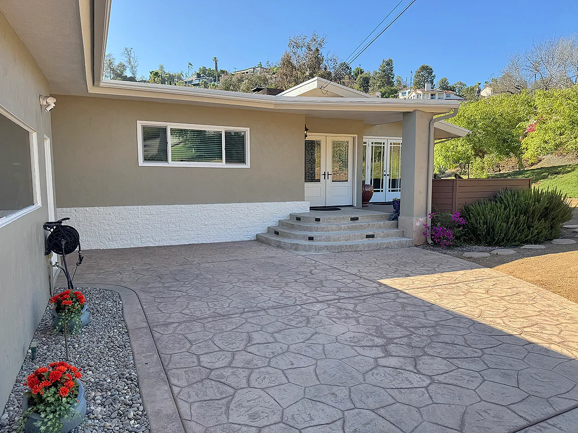 4 bed, 2142 sqft, $5,000 — Photo 3