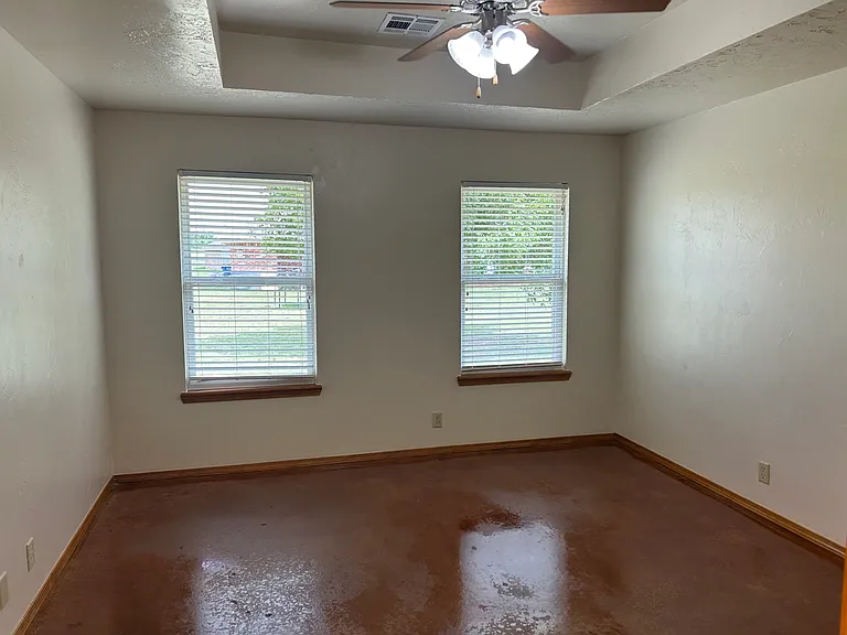 718 Pristine Pl — Photo 9