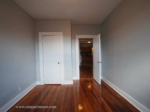3rd image of 551 Parkside Ave #4