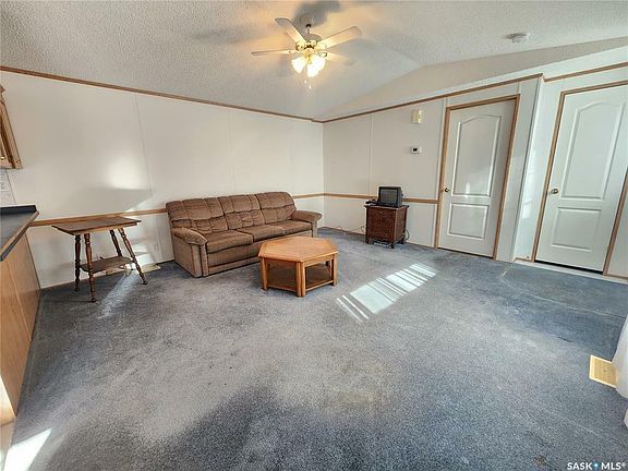 5th image of 730 Mann Ave